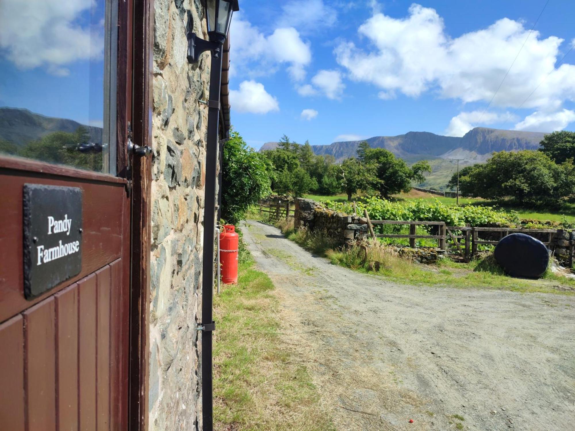Pandy Farmhouse - Panoramic Mountain Views Within Snowdonia'S National Park - 4X4 Recommended Dolgellau Buitenkant foto